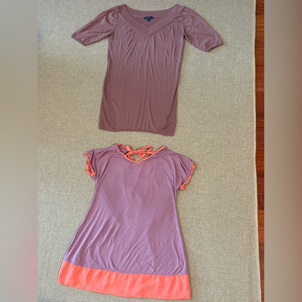 Gap Maternity Tops XS Short Sleeve Y2K Sweater and Jersey Knit T Shirt Lot of 2